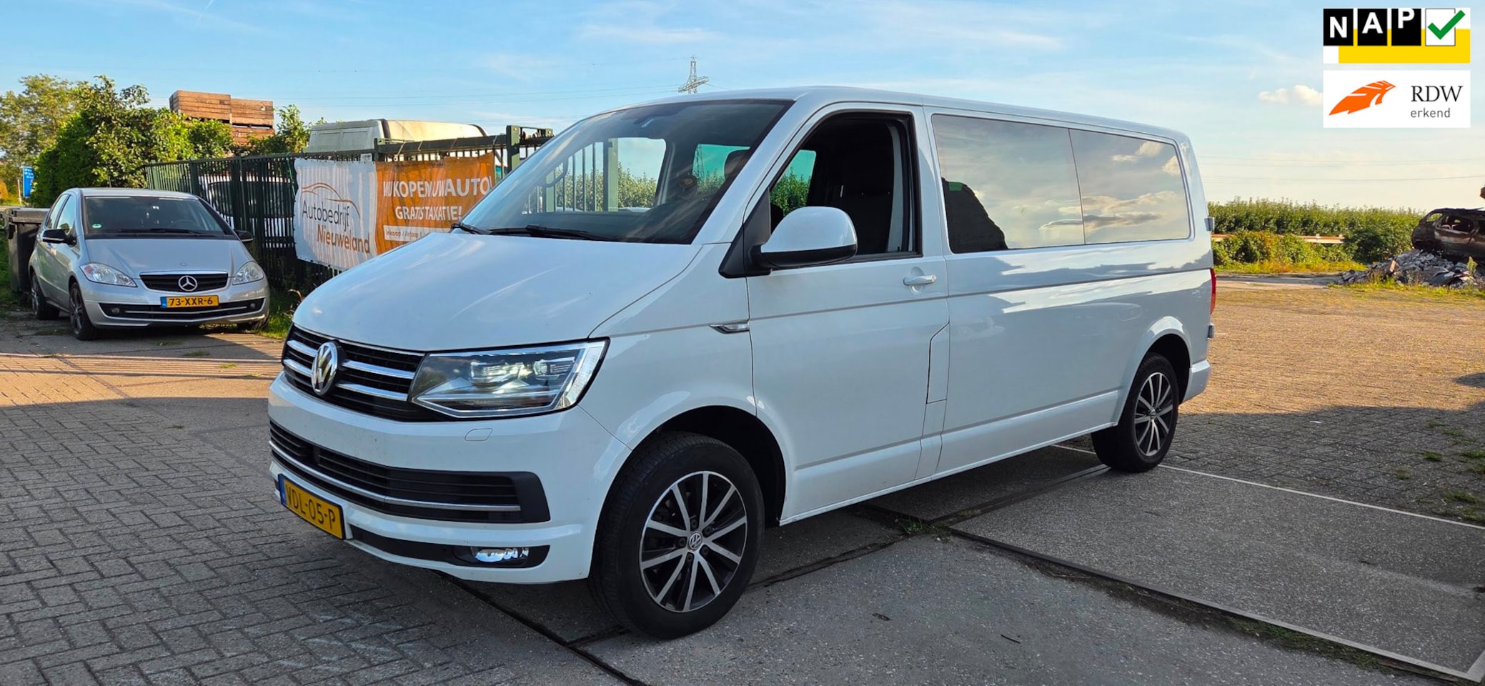 Volkswagen Transporter - 2.0 TDI L2H1 30 DUBBEL CABINE AUTOMAAT XENON FULL - AutoWereld.nl