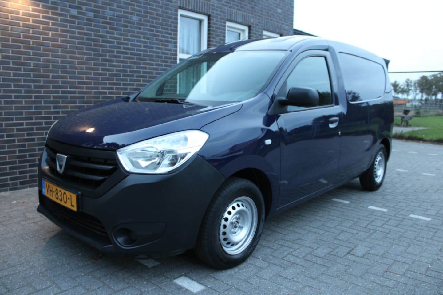 Dacia Dokker - 1.6 Basic 1.6 Basic - AutoWereld.nl