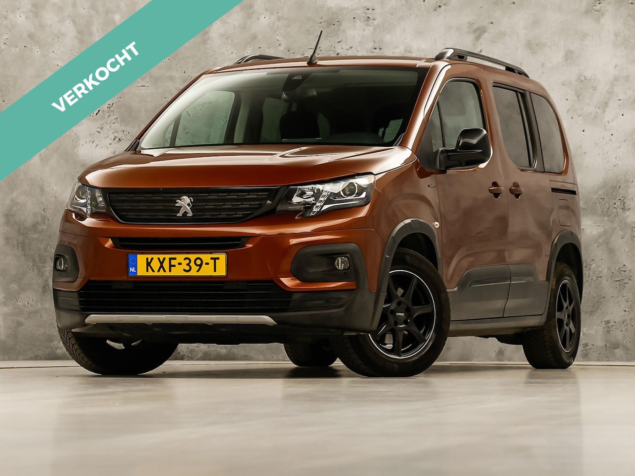 Peugeot Rifter - 1.2 Puretech GT-Line Automaat (APPLE CARPLAY, NAVIGATIE, 360 CAMERA, SCHUIFDEUREN, GETINT - AutoWereld.nl