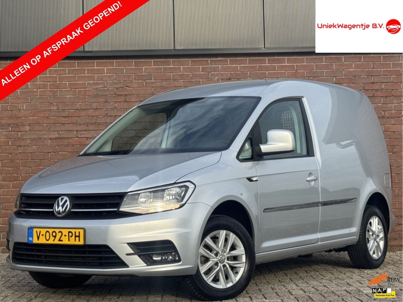 Volkswagen Caddy - 2.0 TDI L1H1 BMT HIGHLINE | NL-AUTO! - AutoWereld.nl