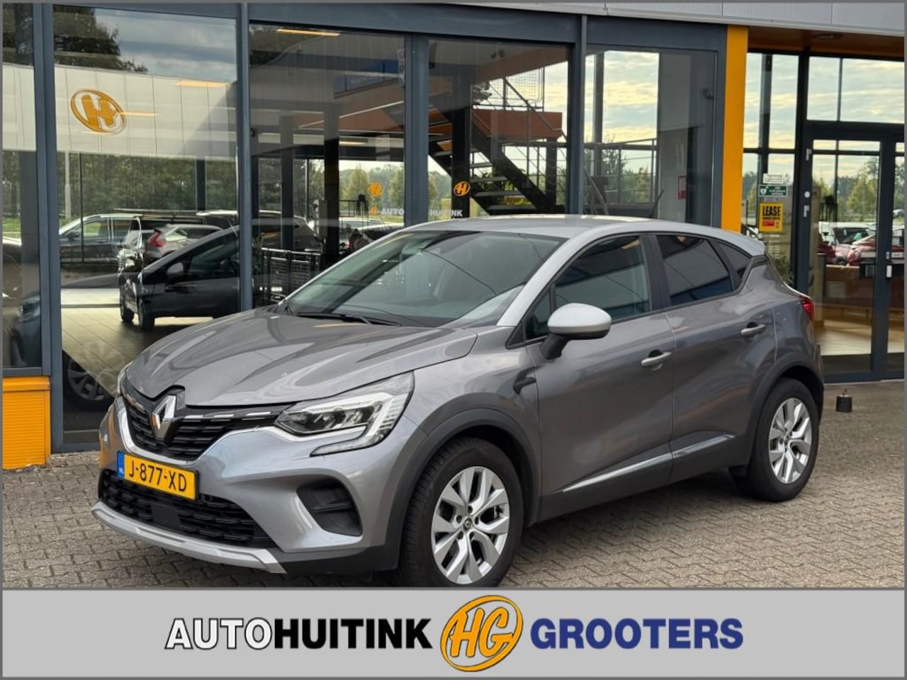 Renault Captur - 1.3 TCe 130pk Intens - navi - trekhaak - stoelverwarming - AutoWereld.nl