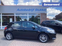 Toyota Auris - 1.6 VVT-i Aspiration ECC Trekhaak PDC EXPORT-prijs