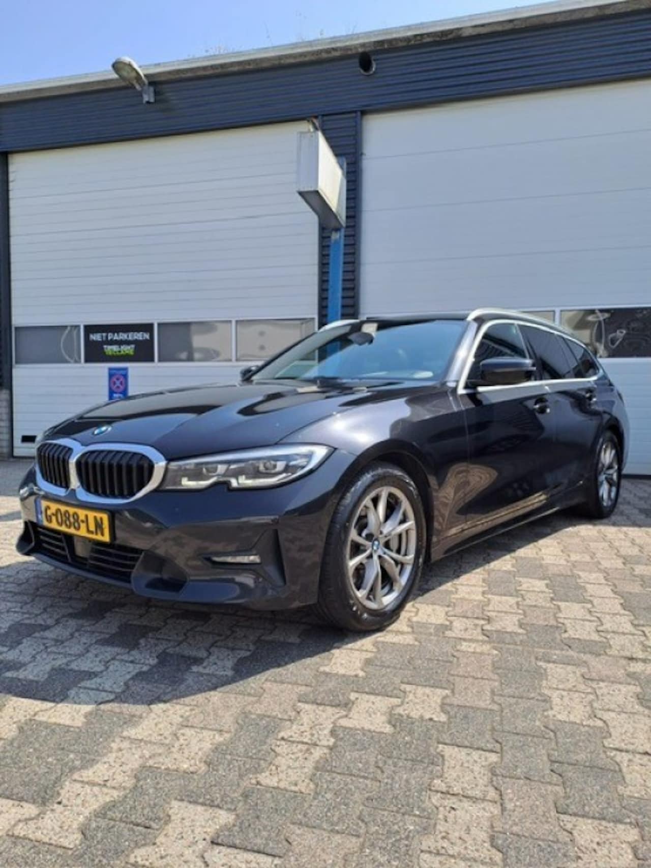 BMW 3-serie - 330I HIGH EXE. ED. - AutoWereld.nl