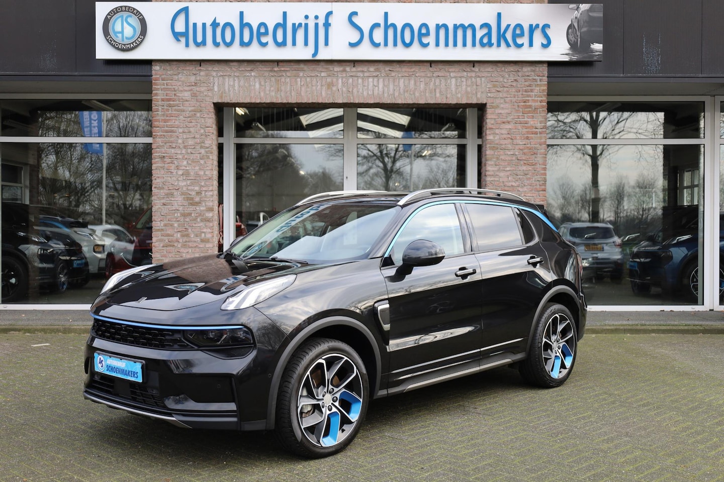 Lynk & Co 01 - 1.5 261PK! 360-CAMERA PANO/SCHUIF INFINITY DAB NAVI CARPLAY STOELVERWARMING ELEK.ACHTERKLE - AutoWereld.nl