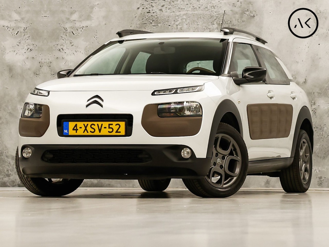 Citroën C4 Cactus - 1.2 PureTech Shine (SCHERM, CLIMATE, SPORTSTOELEN, CRUISE, NIEUWE APK, NIEUWSTAAT) - AutoWereld.nl