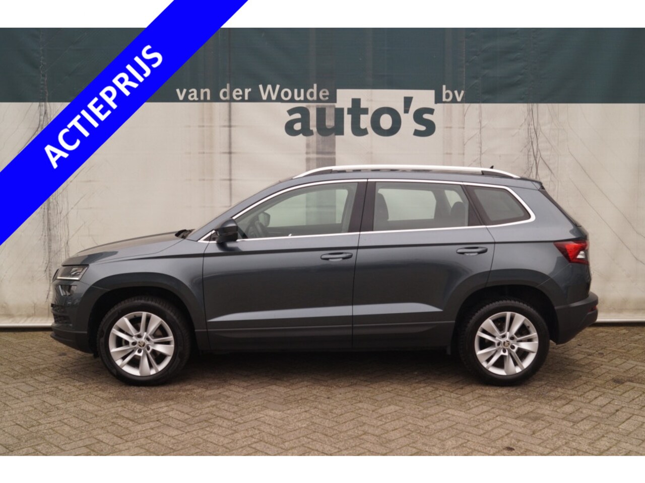 Skoda Karoq - 1.0 TSI Business Edition Plus -LED-ECC-CAM-TREKHAAK- - AutoWereld.nl