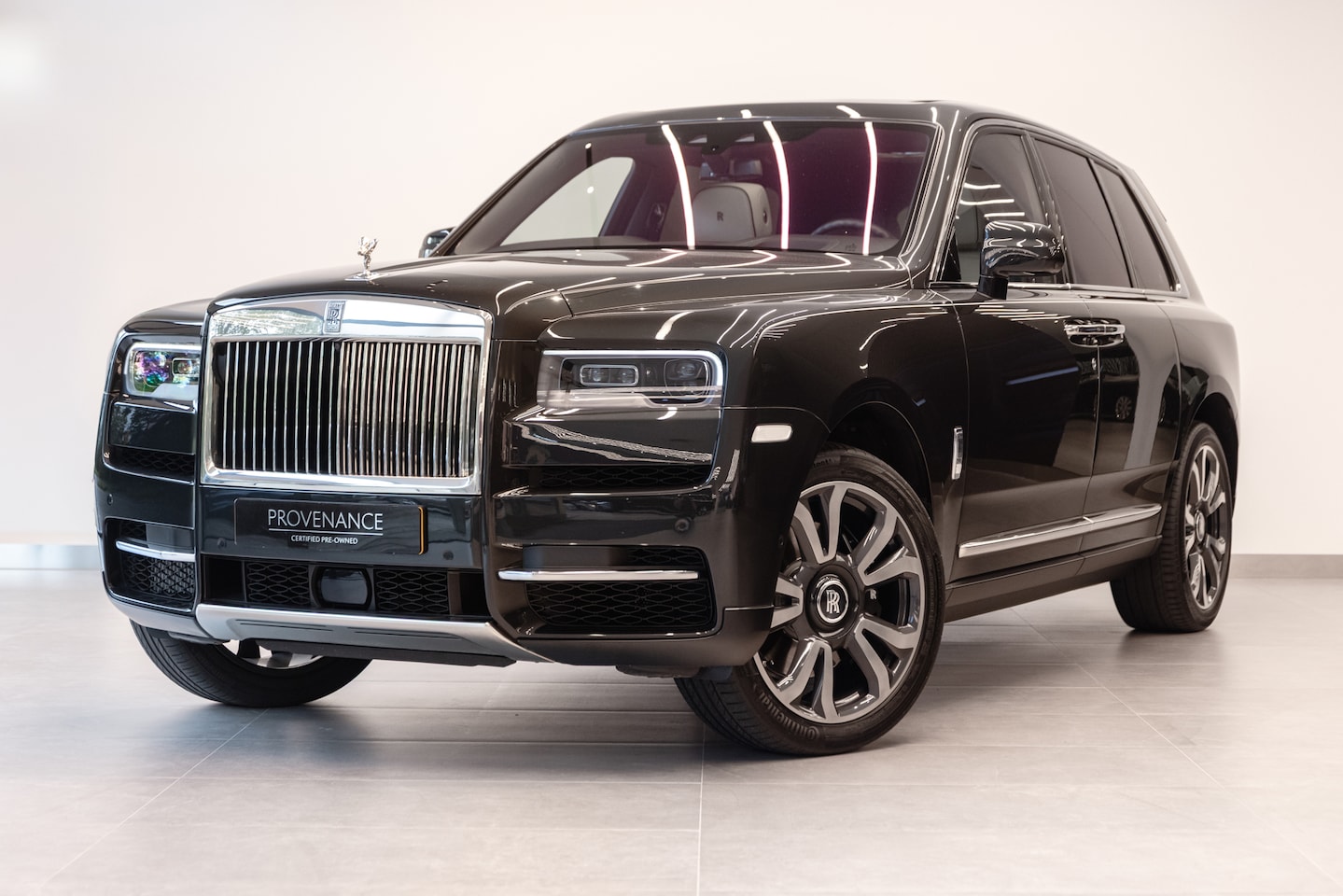 Rolls-Royce Cullinan - 6.75 V12 6.75 V12 - AutoWereld.nl