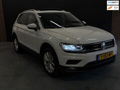 Volkswagen Tiguan - 1.4 TSI 4Motion Highline Business R Pano Trekhaak Vol optie