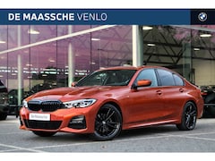 BMW 3-serie - 320i M Sport Automaat / Sportstoelen / Comfort Access / Harman Kardon / Stoelverwarming /
