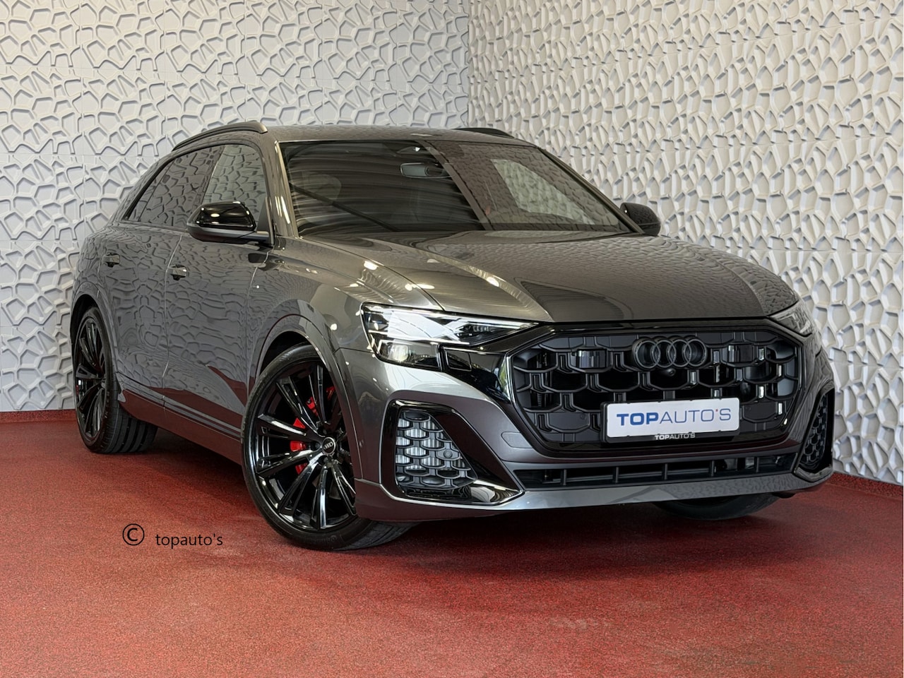 Audi Q8 - 60 TFSI E COMPETITION LUCHTVERING SOFT.CLOSE 23''LMV B&O ACHTERAS.BST VALCONA LEER TREKHAA - AutoWereld.nl