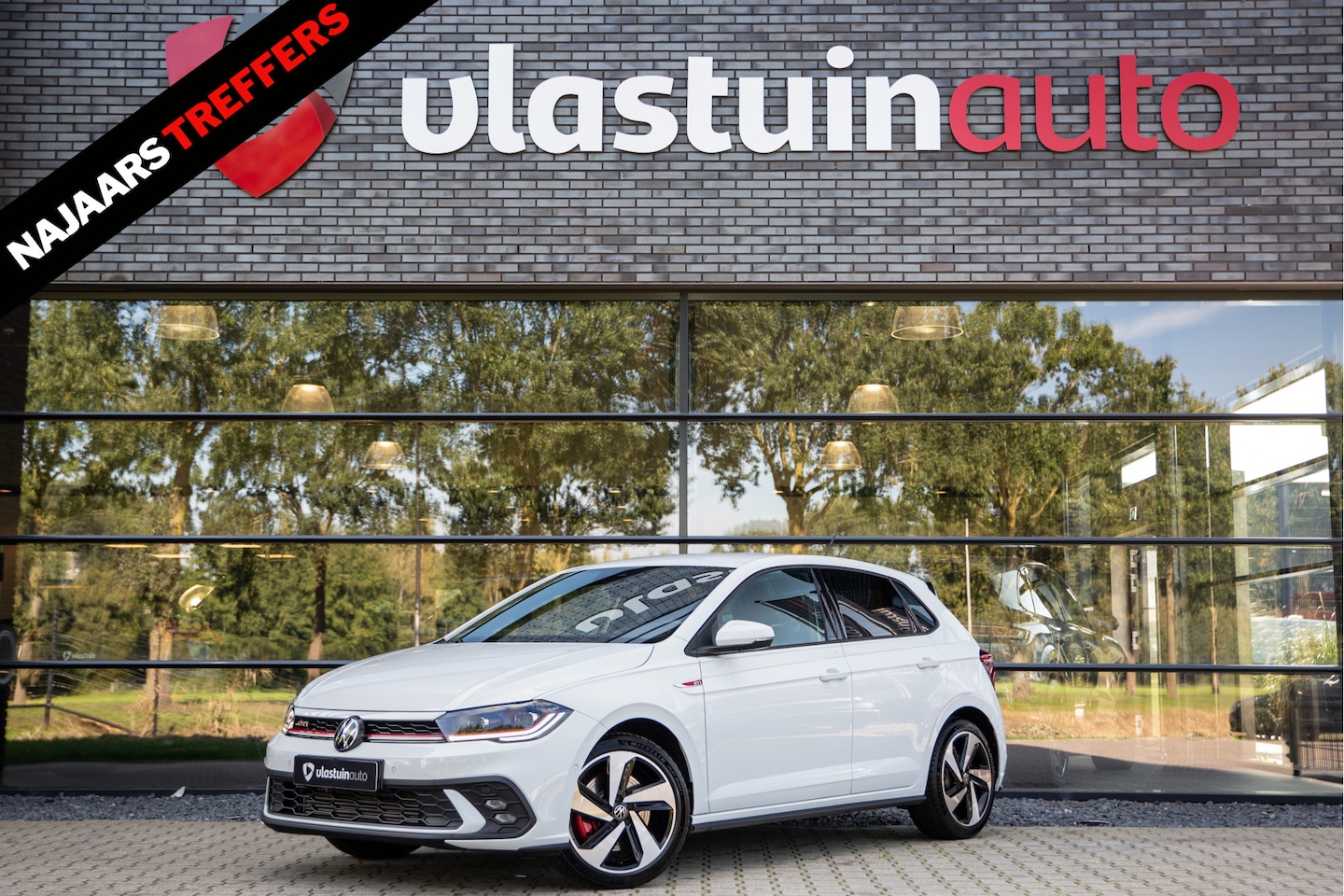 Volkswagen Polo - 2.0 TSI GTI 2.0 TSI GTI , Adap. Cruise, Stoelverwarming, IQ-Light, Side Assist - AutoWereld.nl