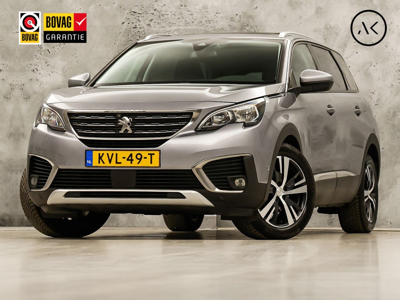 Peugeot 5008 - 1.2 PureTech Allure 7 Persoons (PANORAMADAK, APPLE CARPLAY, GROOT NAVI, 360 CAMERA, SPORTS - AutoWereld.nl