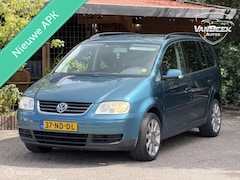 Volkswagen Touran - 1.6-16V FSI Highline