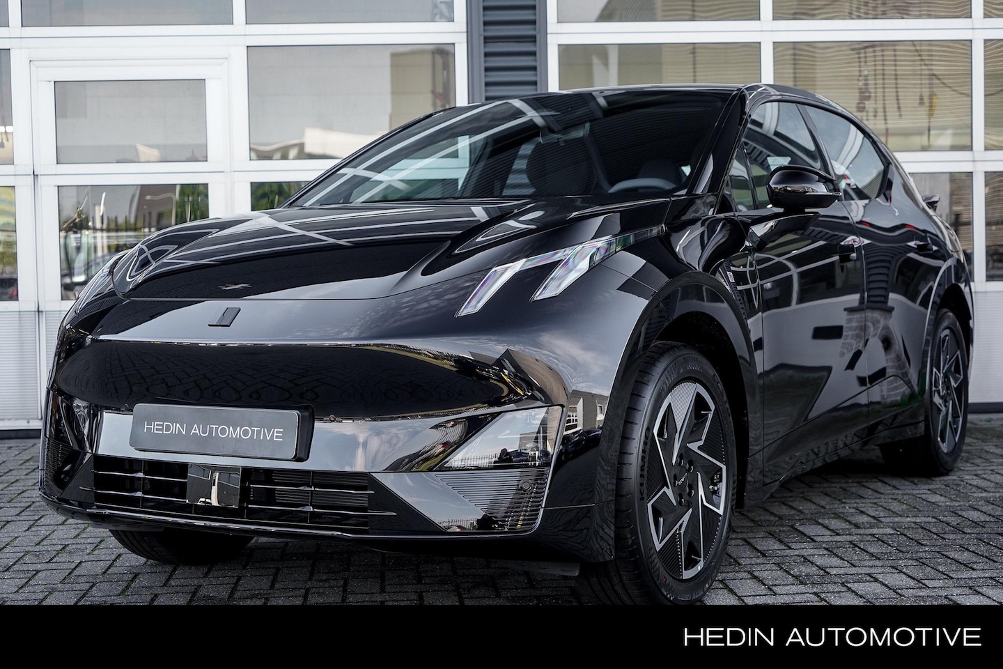 Lynk & Co 02 - Business Edition 66 kWh | 19 inch | Multifunctioneel stuurwiel | Achteruitrijcamera | uit - AutoWereld.nl
