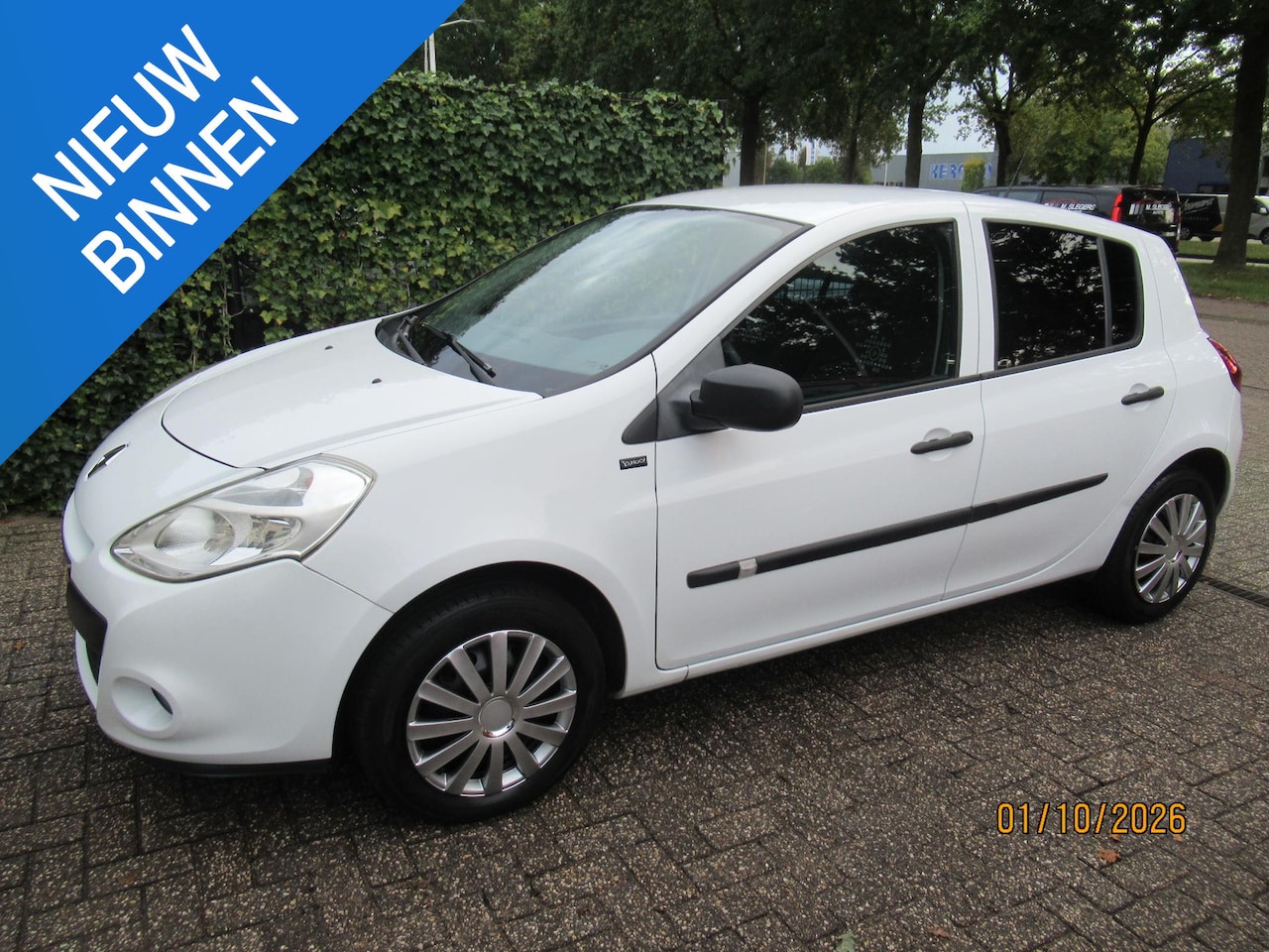 Renault Clio - 1.2 Authentique airco - AutoWereld.nl