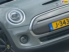 MINI Electric - Essential 33 kWh - Moonwalk Grey/Black - Carplay/Cruise/Camera