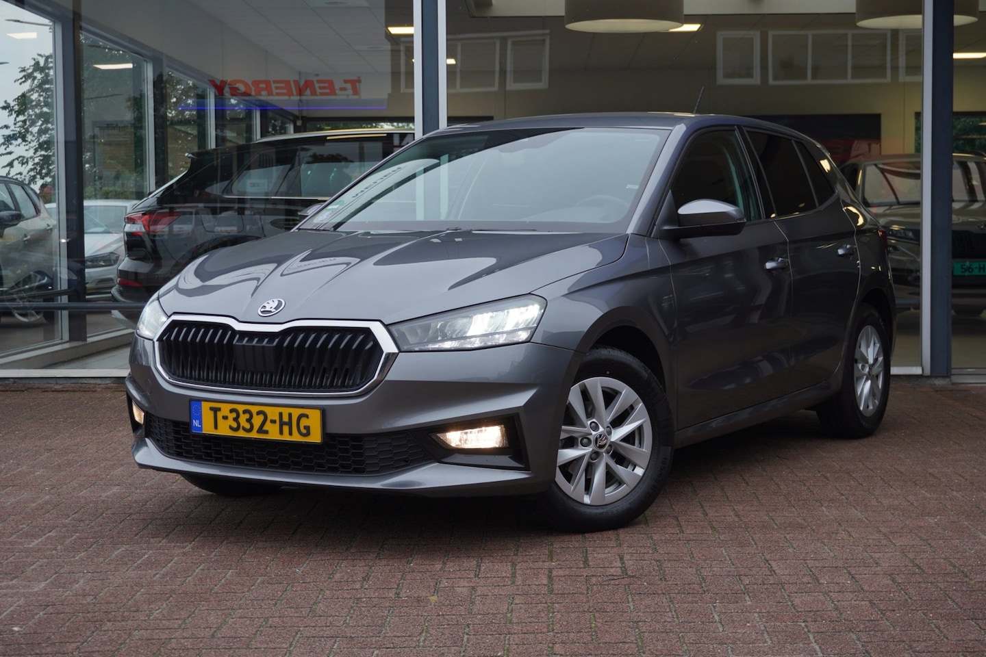 Skoda Fabia - 1.0 TSI Business Edition 5deurs | Airco | Navigatie | CarPlay | Vol opties | 2023 | Inruil - AutoWereld.nl