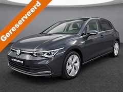 Volkswagen Golf - 1.5 eTSI Style DSG Automaat / Stoel verwarming / achteruitrij camera / Velours bekleding /
