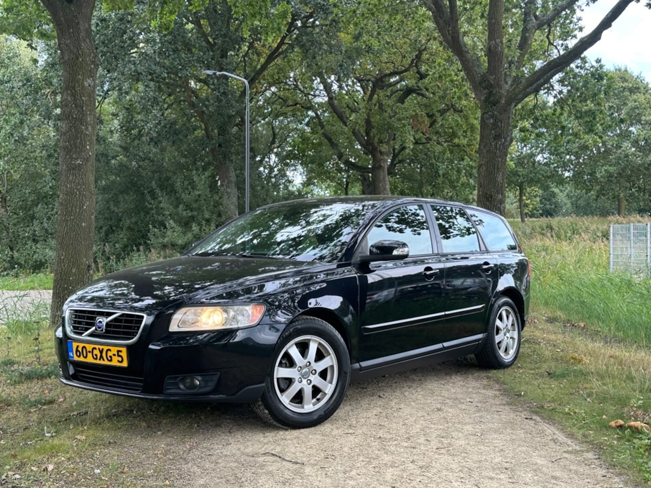 Volvo V50 - 1.8 Edition I Origineel NL | NAP | Trekhaak - AutoWereld.nl