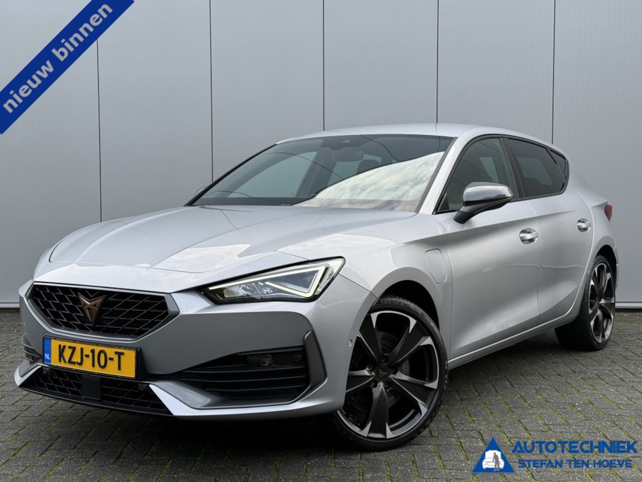 CUPRA Leon - 1.4 e-Hybrid Performance VZ 245PK Memory seat camera Carplay - AutoWereld.nl
