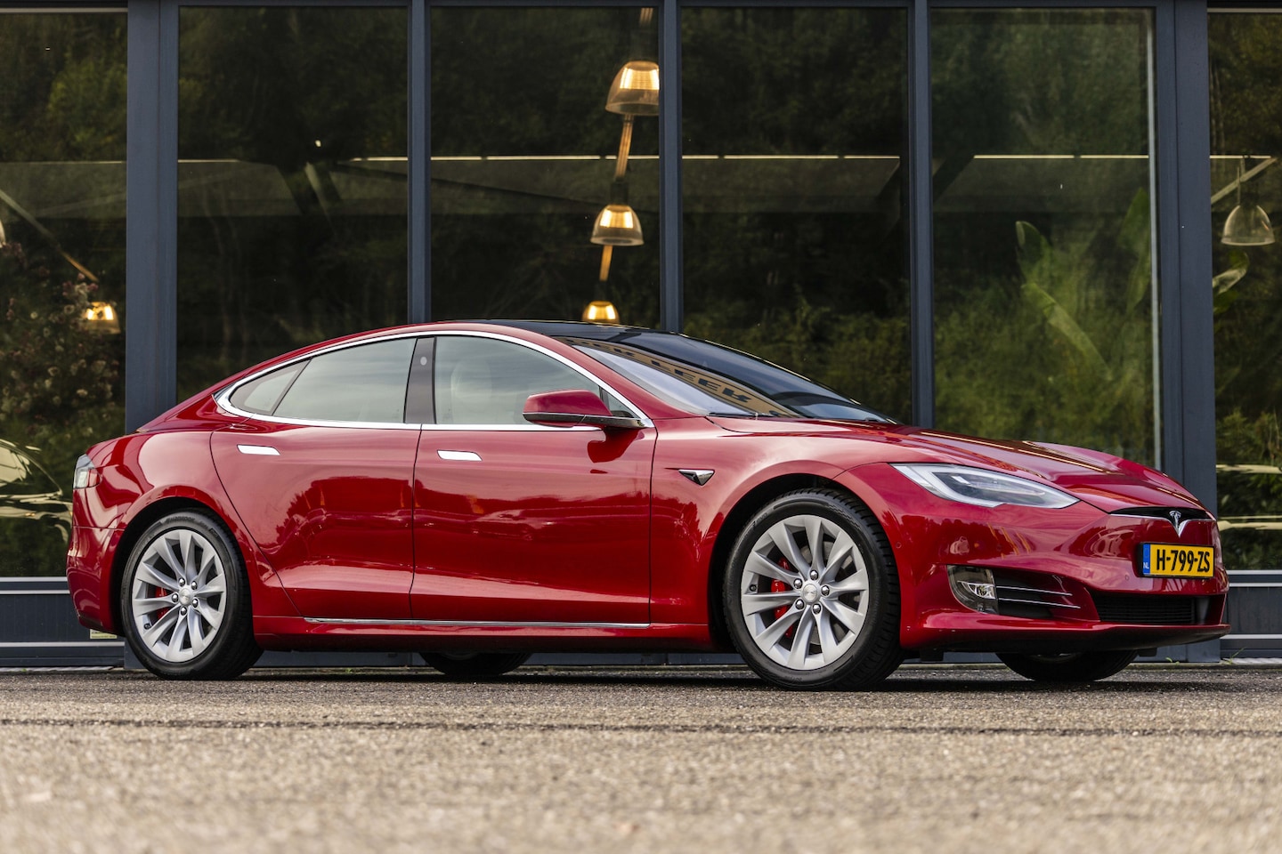 Tesla Model S - Performance Ludicrous 612pk 1e Eigenaar SOH 88% - AutoWereld.nl