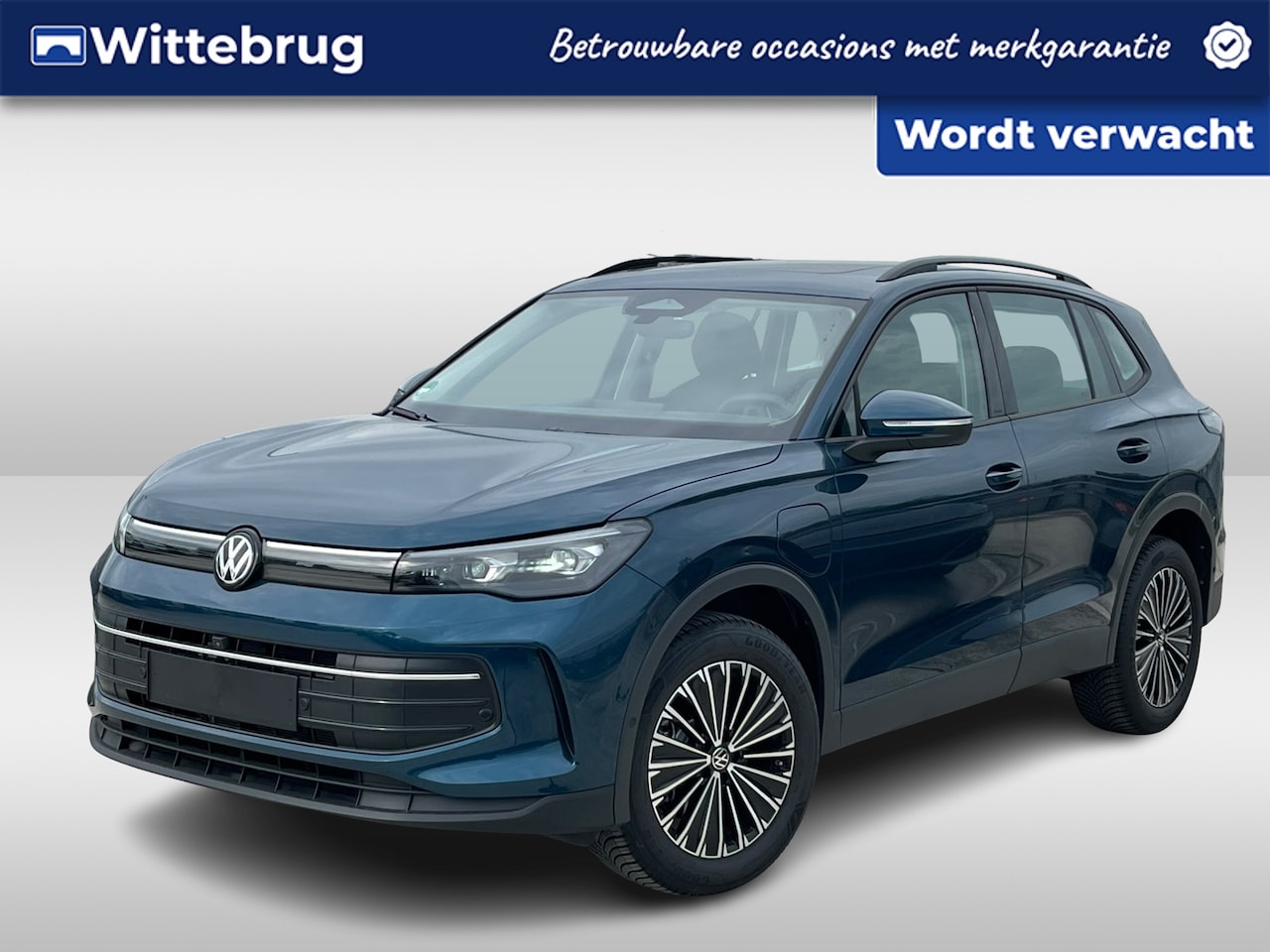 Volkswagen Tiguan - 1.5 eHybrid 204PK Life / Panoramadak / Elec.Trekhaak / Head-up display / IQ.LIGHT / Rester - AutoWereld.nl