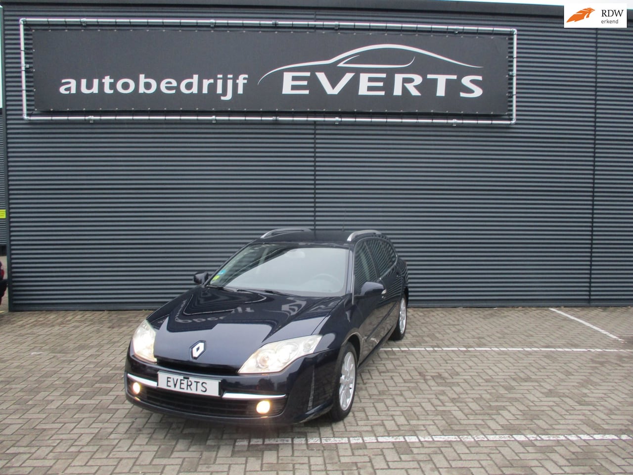 Renault Laguna Estate - 2.0 16V Sélection Business Carplay clima zeer mooie auto boekjes aanwezig scherpe meeneem - AutoWereld.nl