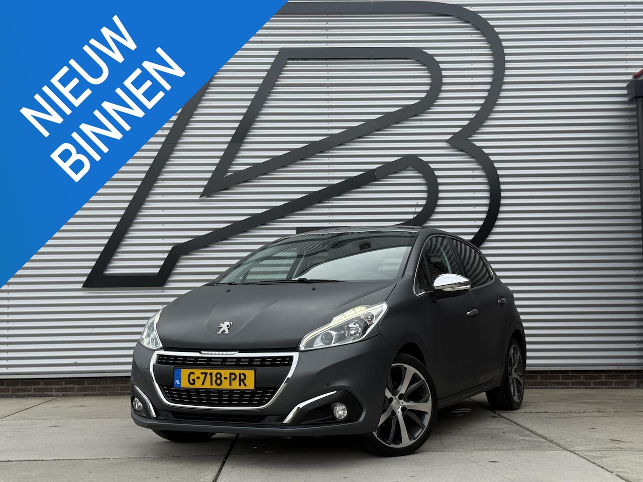 Peugeot 208 - 1.2 PureTech Roland Garros 2e Eigenaar|Navi|Camera|Pano|D-riem vv in 2025|Clima|Cruise|Car - AutoWereld.nl