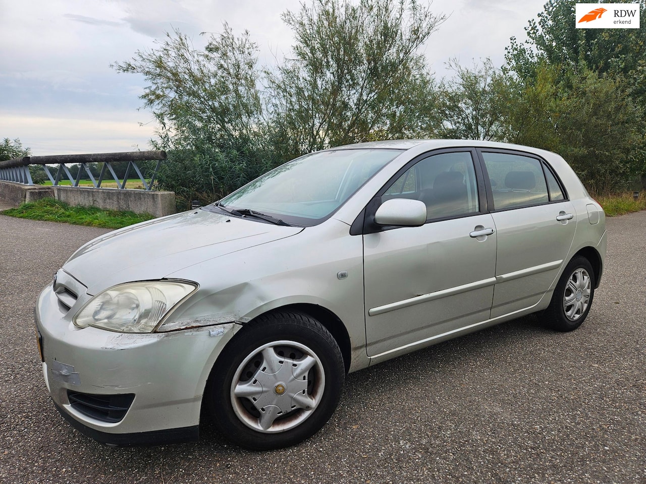 Toyota Corolla - 1.6 VVT-i Terra/ airco/ 5 doors/ bj 2004/ EXPORT - AutoWereld.nl