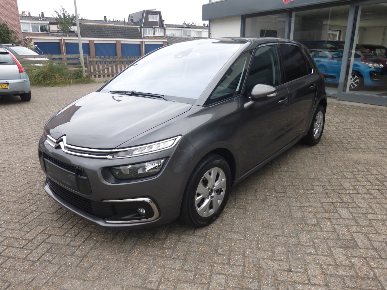 Citroën C4 SpaceTourer - Automaat 1.2 PureTech Feel Autobedrijf Willem Bakker - AutoWereld.nl