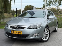 Opel Astra - 1.6 Turbo Cosmo CLIMA / CRUISE / LEDER / PDC