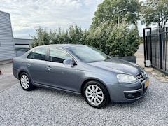 Volkswagen Jetta - 1.4 TSI Comfortline Clima|Cruis|Nav Grijs