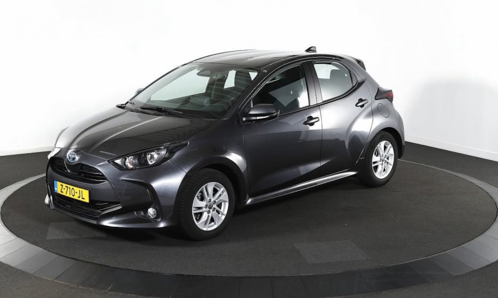 Toyota Yaris - 1.5 Hybrid 115 Active|automaat|all seaon|adapt.cruise control - AutoWereld.nl