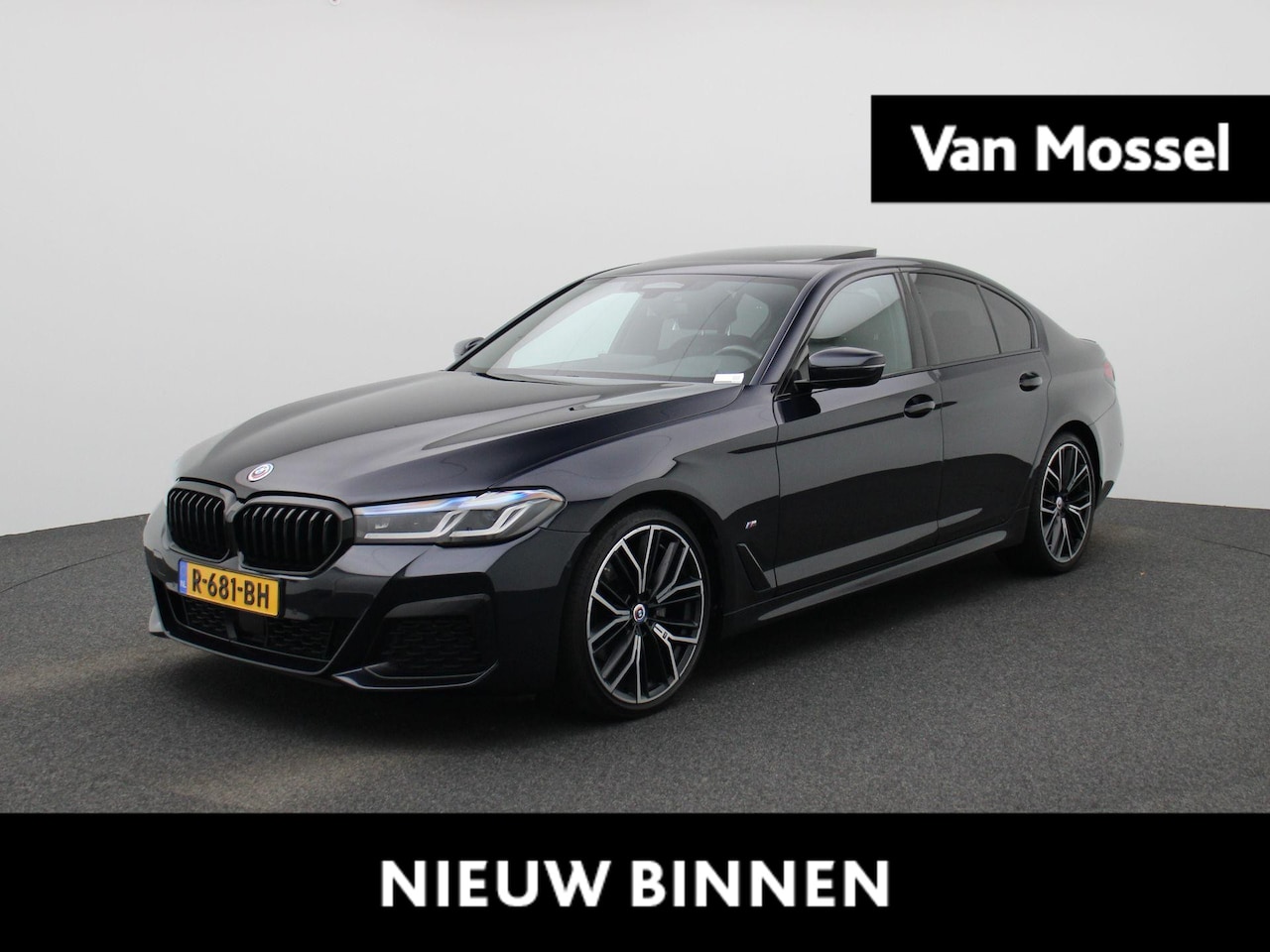 BMW 5-serie - 520i Business Edition Plus | Automaat | Panoramadak | Apple Carplay / Android Auto | Stoel - AutoWereld.nl