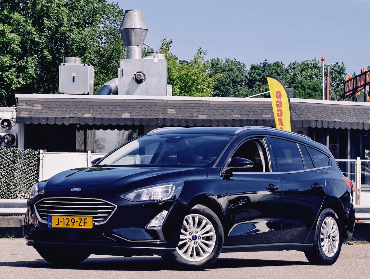 Ford Focus Wagon - 1.0 EcoBoost Hybrid Titanium X Business-NAP-PANO-1E EIGENAREN - AutoWereld.nl