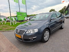 Volkswagen Passat Variant - 1.4 TSI Highline BlueMotion / AUTOMAAT / Uitzonderlijk nette auto