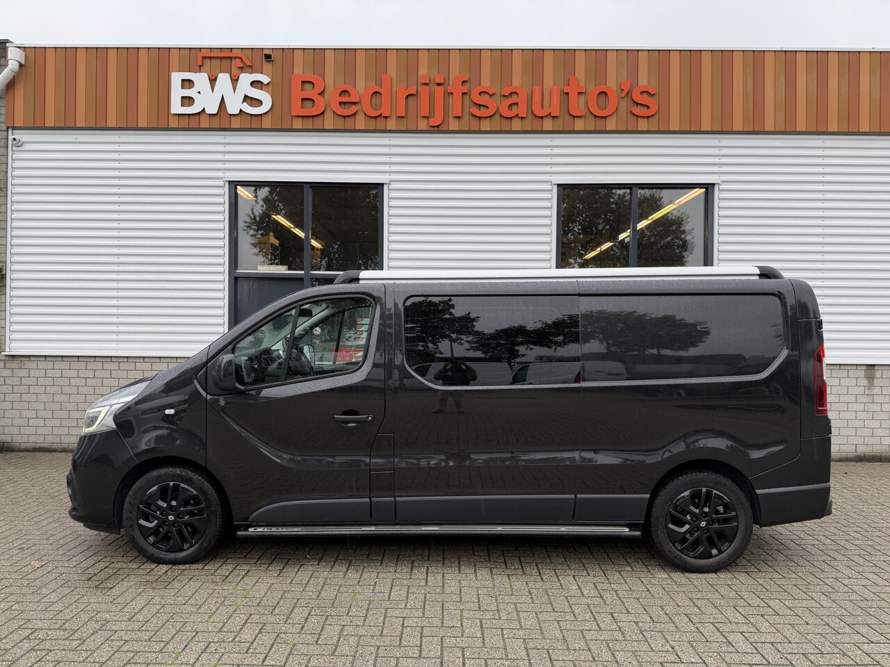 Renault Trafic - 2.0 dCi 145pk T29 L2H1 Luxe DC 5 persoons / vaste prijs rijklaar € 17.950 ex btw / lease v - AutoWereld.nl