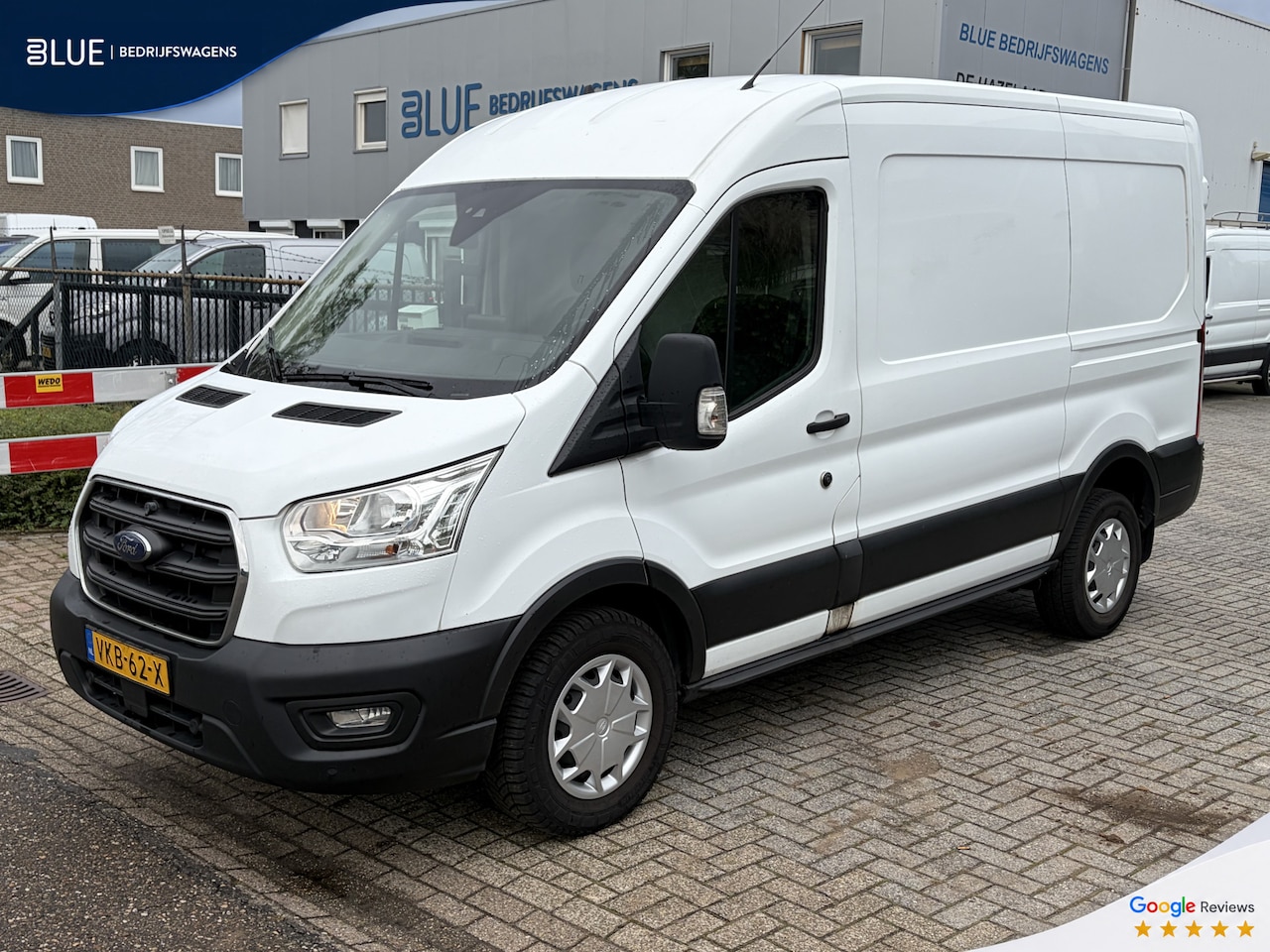 Ford Transit - 350 2.0 TDCI 130PK Euro6 Automaat L2H2 Trend ✓ airco ✓ navigatie ✓ camera ✓ APK 04-2027 - AutoWereld.nl