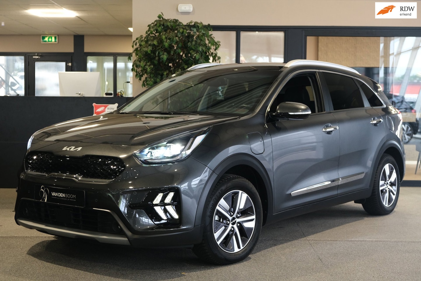 Kia Niro - 1.6 GDi PHEV 141pk Led Navi acc Camera JBL Trekhaak - AutoWereld.nl