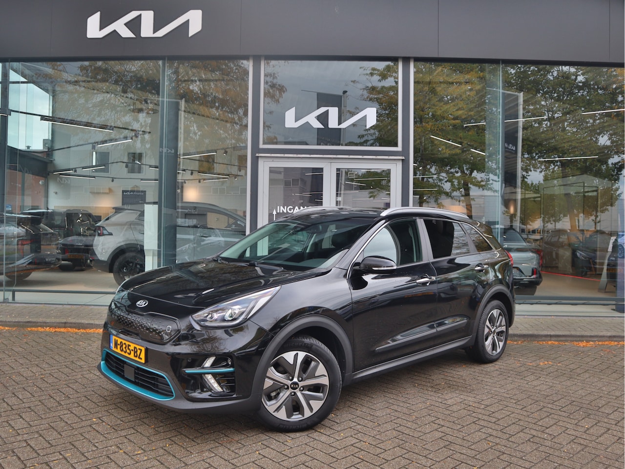 Kia e-Niro - DynamicPlusLine 64 kWh | Stoelverwarming | Schuifdak | Trekhaak | LED | Tot 10Jr. Kia-Gara - AutoWereld.nl