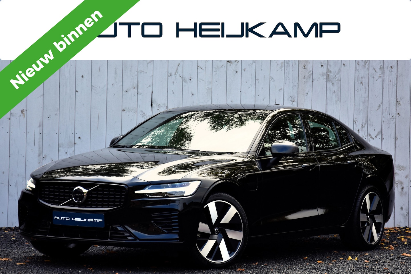 Volvo S60 - 2.0 Recharge T8 AWD Plus Dark | 360° Camera | Leer | Pilot Assist | - AutoWereld.nl