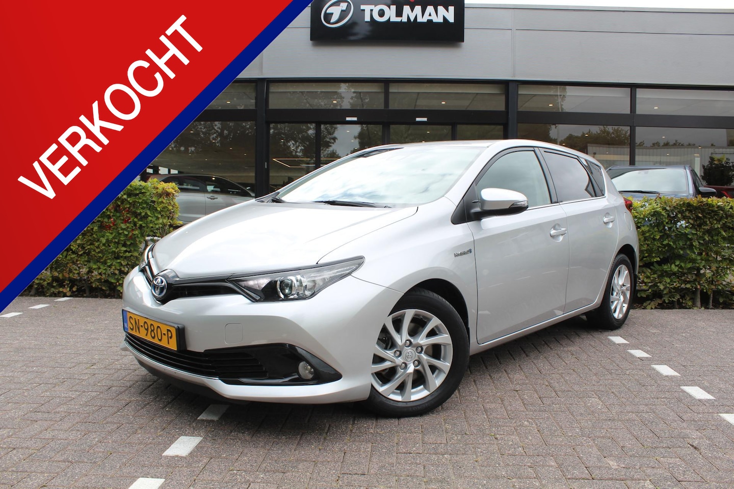 Toyota Auris - 1.8 Hybrid Energy Plus Rijklaar | Keyless | Sensoren | Camera | Cruise | Clima | Dealer on - AutoWereld.nl
