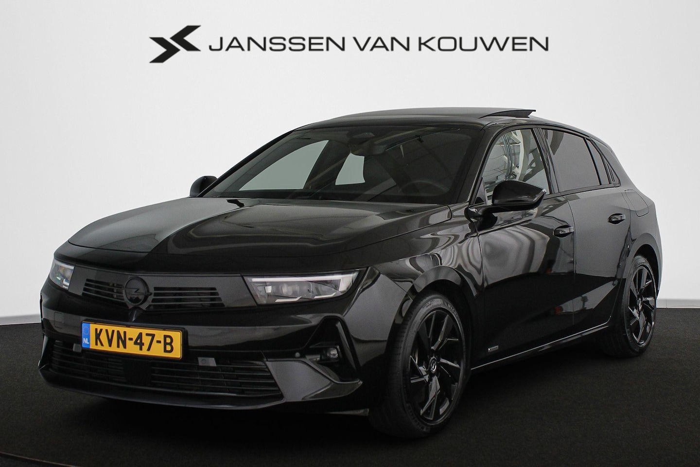 Opel Astra - 1.6 Hybrid GS Line Pano Stuur-Stoelverwarming 360 Camera Keyless - AutoWereld.nl