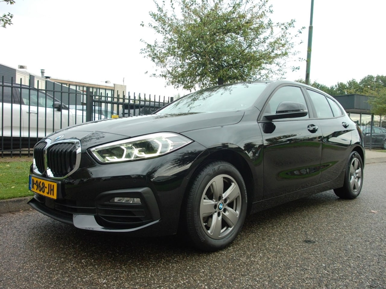BMW 1-serie - (F40) 116i 109pk Business Edition - AutoWereld.nl
