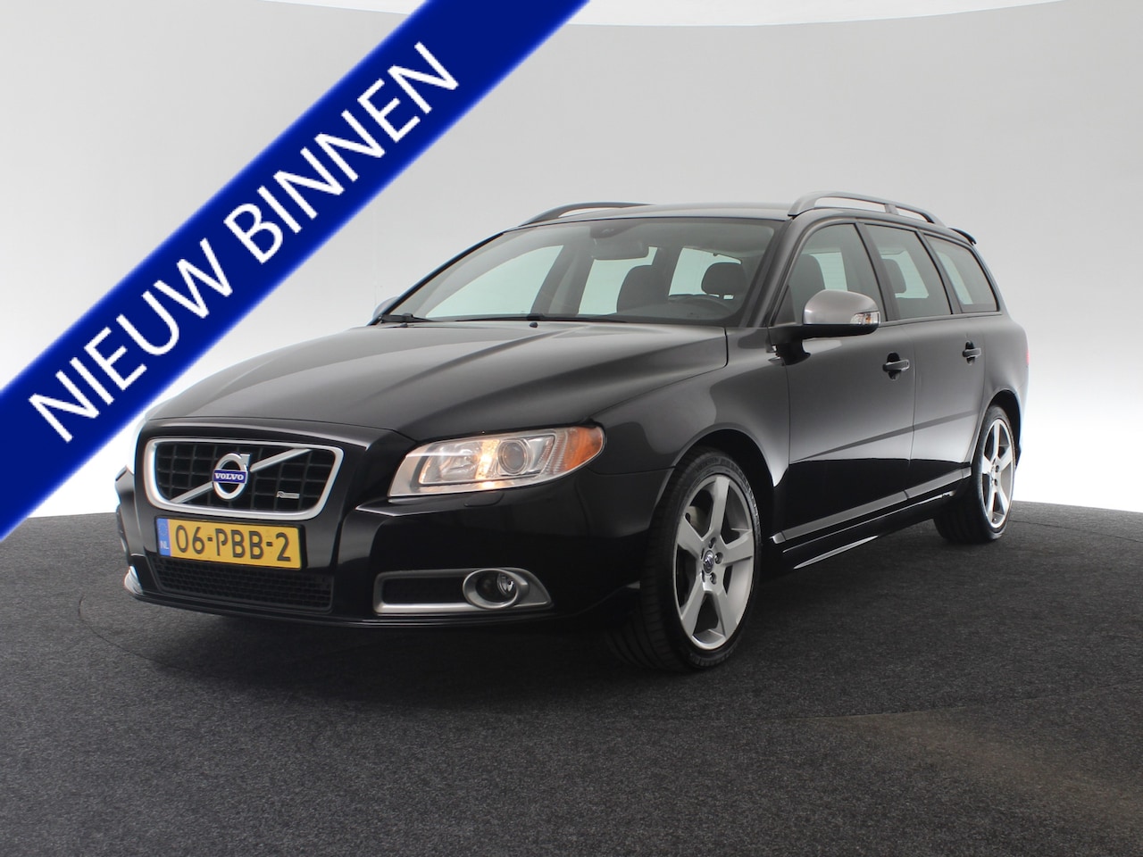 Volvo V70 - 2.0T R-Edition 2.0T R-Edition, NL-auto - AutoWereld.nl
