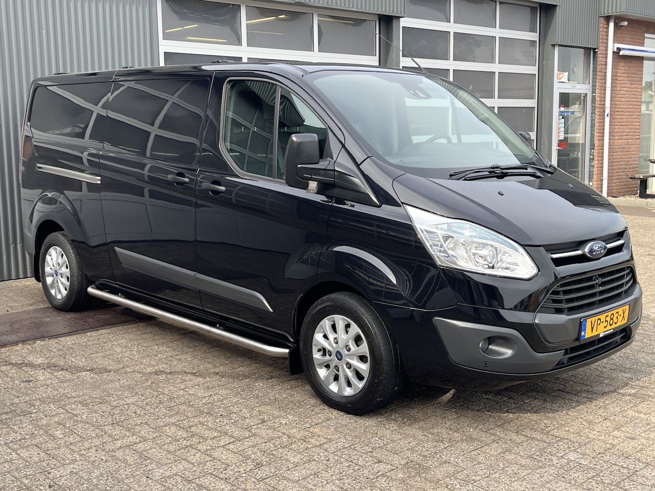 Ford Transit Custom - 290 2.2 TDCI L2H1 Dubbele schuifdeuren Airco Cruise controle Trekhaak 2300kg trekgewicht K - AutoWereld.nl