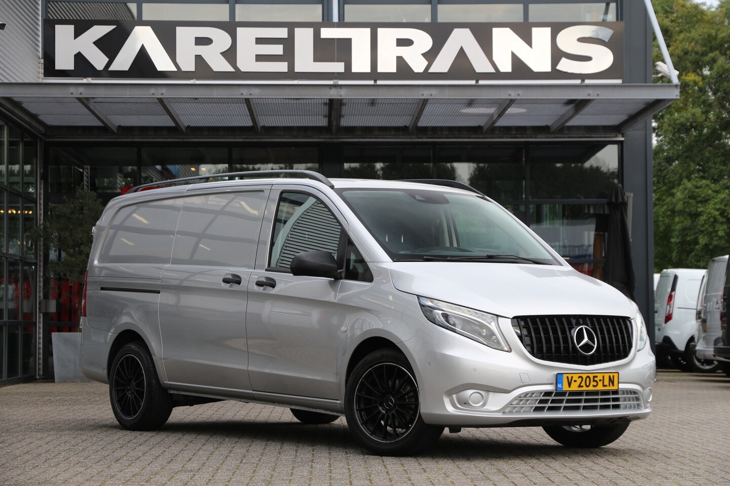 Mercedes-Benz Vito - 116 CDI | L2H1 | Euro 6 | Camera | Cruise | Airco.. - AutoWereld.nl