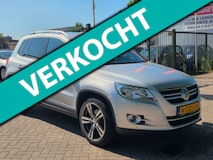 Volkswagen Tiguan - 2.0 TSI Comfort&Design 4Motion Automaat dealer onderhouden achteruit camera airco navigati