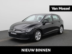 Volkswagen Golf - 1.5 eTSI Life | AUTOMAAT | PANORAMADAK | ACHTERUITRIJCAMERA | STOELVERWARMING | STUURWIELV