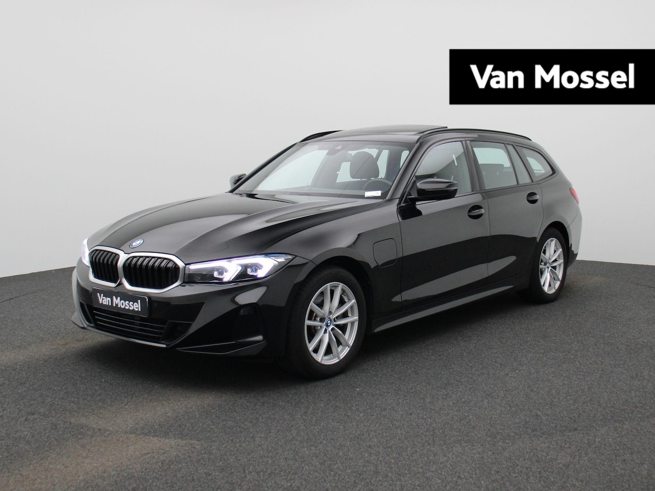 BMW 3-serie Touring - 320e | APPLE CARPLAY | ANDROID AUTO | PANORAMA DAK | NAVIGATIE | LED VERLICHTING | LICHTME - AutoWereld.nl